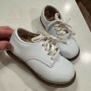 Foot Mates Classic White Kids Shoes